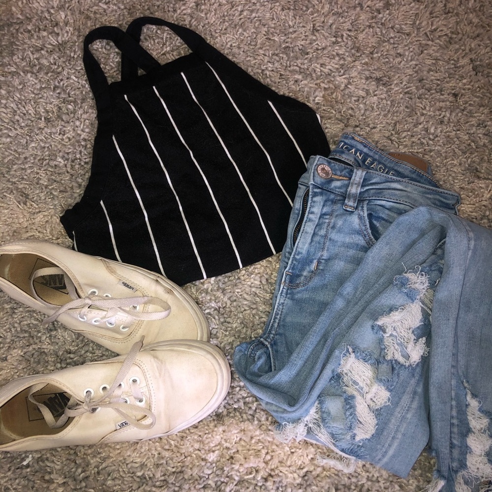 Black and white striped tank!!☀️